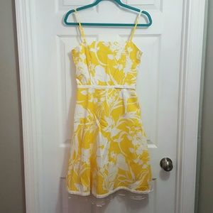 ⬇️Yellow sundress